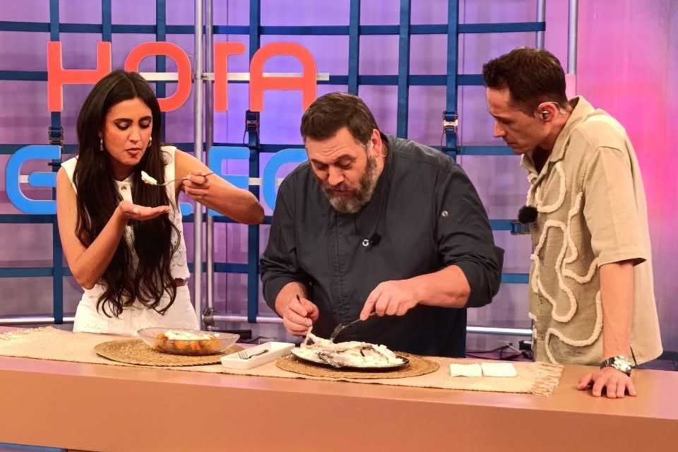 Chef Miguel Mosteiro promocionando el producto gallego en Hora Galega TVG